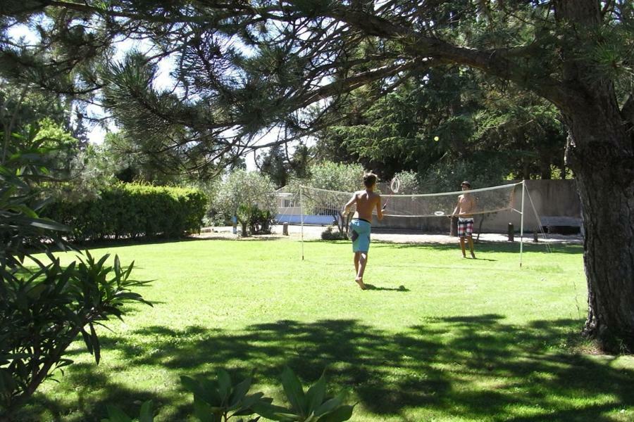 Le Mas Des Hirondelles Otel Saumane-de-Vaucluse Dış mekan fotoğraf